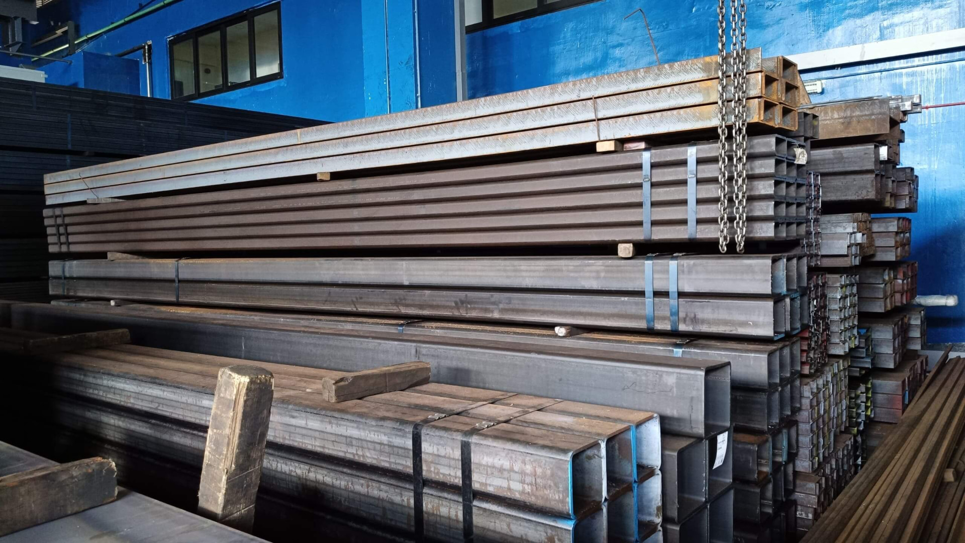 Steel pipes, sections and chequered plate in the yard
